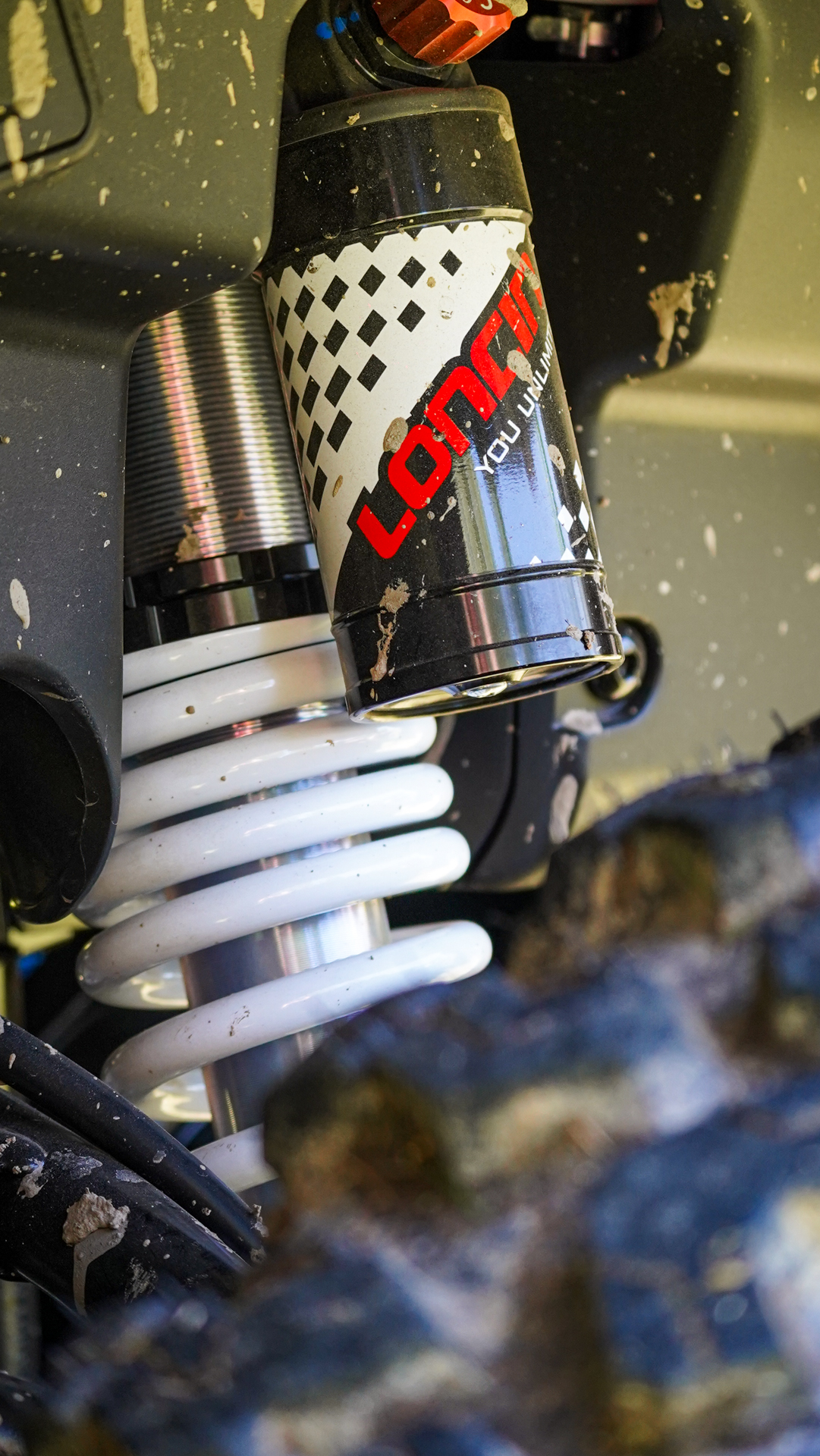 Loncin XWolf 1000L (T3b ABS) – Stoßdämpfer/Federbein-Detail | Loncin ATV Action bei Brunner ATV Nation Augsburg