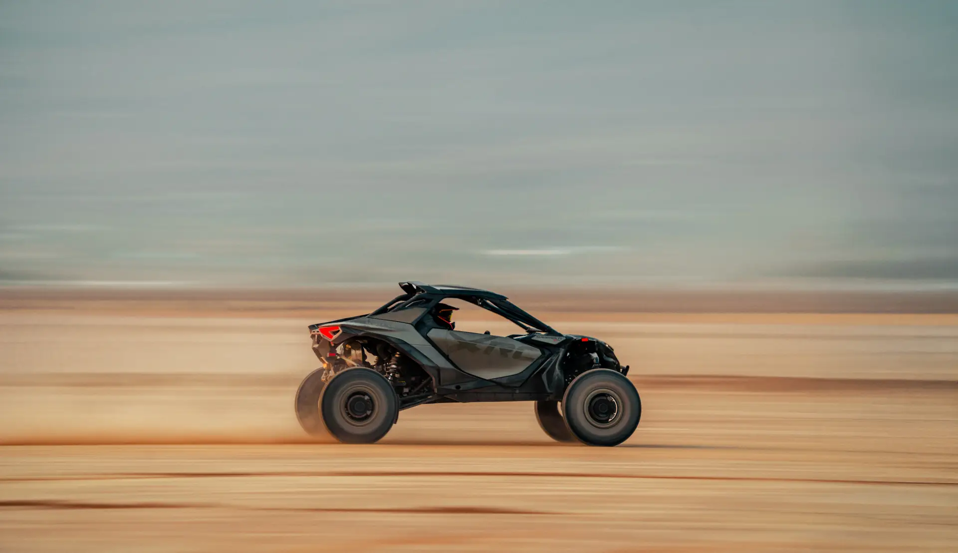 Can-Am Maverick R XRC DCT SAS