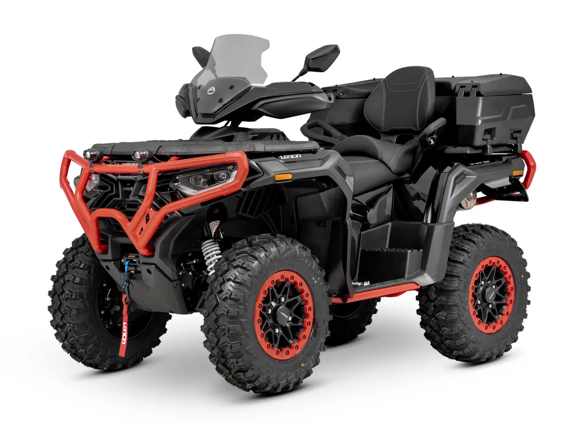Loncin XWolf 1000L Land Trekker Schwarz glänzend mit rotem Bumper – 3/4-Ansicht vorne links | Loncin ATV bei Brunner ATV Nation Augsburg